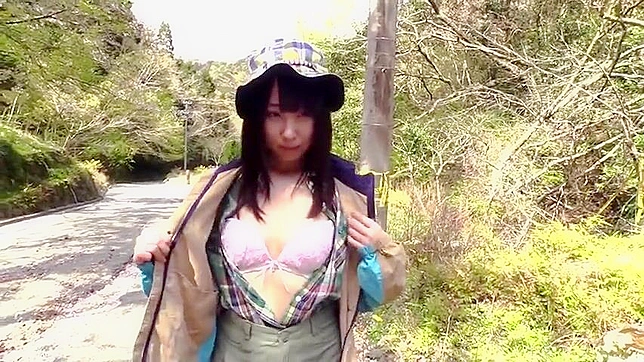 通过与前配偶和现任伴侣一起打扫房屋培养谦逊态度