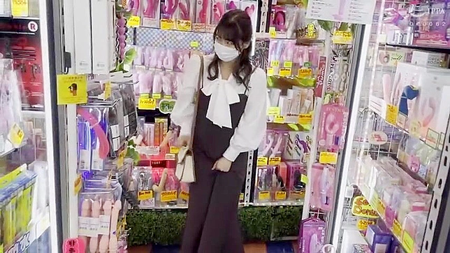 面具爱人羞辱玩乐最终喷射高潮