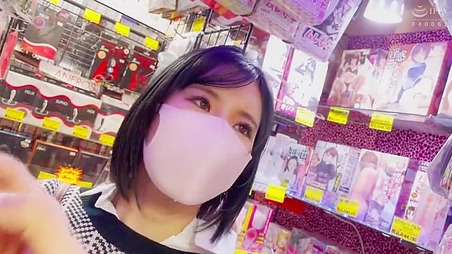 日本萌妹子穿尼龙丝袜，狗交和骑乘式狂野炮击