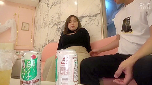 日本少女在酒店被玩弄 – 羞辱体验还是奴隶对待？