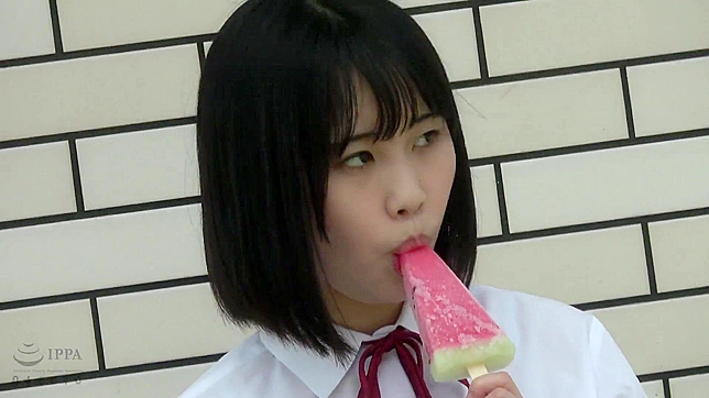 被羞辱的日本美女为强势男友绑缚狂野性爱