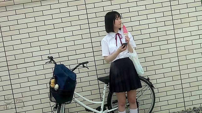 被羞辱的日本美女为强势男友绑缚狂野性爱