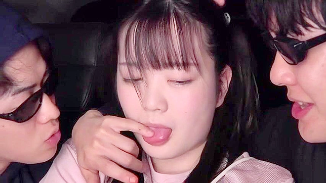 日本美女被束缚后大声呻吟屈服为奴