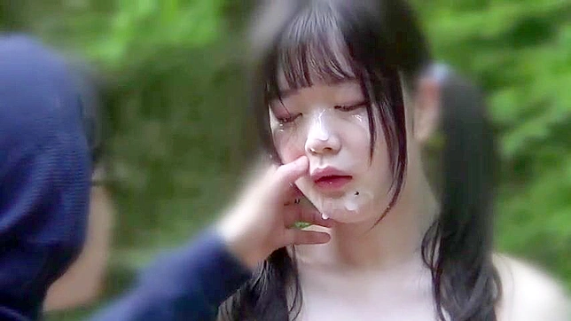 受辱的亚洲宝贝在与男友激烈性爱中尖叫不止