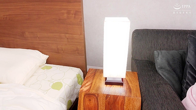 日本女厕内羞辱式口交办公间隙进行