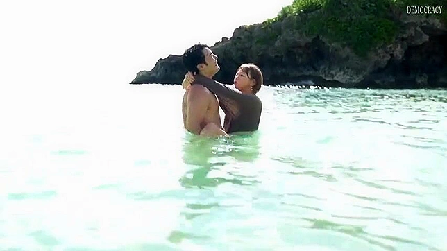 性感H动漫结合 - 面交和紧致女孩性爱体验