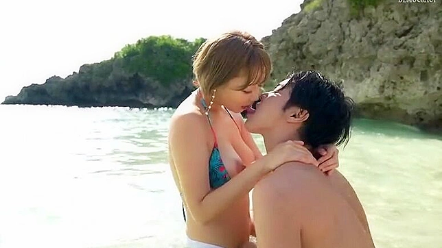 被绑住并堵嘴的日本妻子在试衣间满足丈夫的愿望。