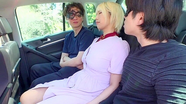 日本女仆色情奴隶：羞辱、束缚与高潮体验