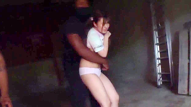 羞辱与性感：日本妻子的视角体验