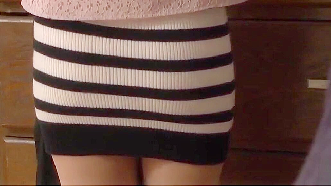 JAV美女以异国情调继母幻想全程魅惑你