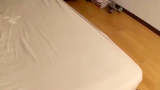 JAV美女以异国情调继母幻想全程魅惑你