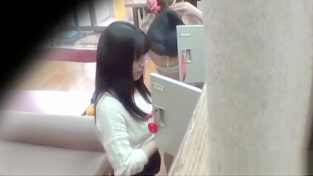 观看迷人JAV少女的精彩表现~仅限成人！