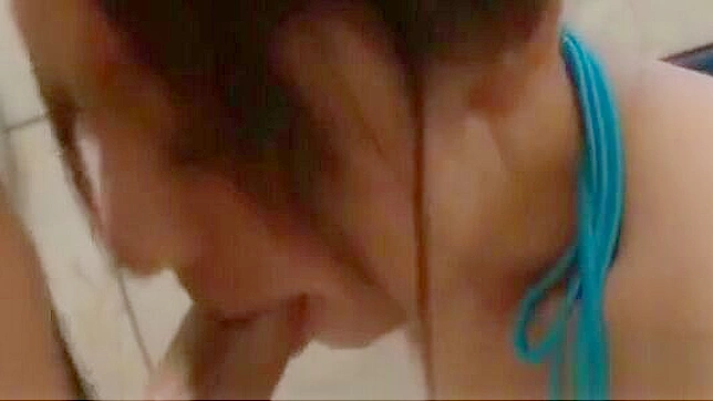 JAV魅惑女优琉璃美羽浴室的诱人展露~一场视觉盛宴！