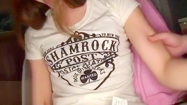油光满面的美丽JAV女星在淋浴中被疯狂操弄～极致湿爽体验