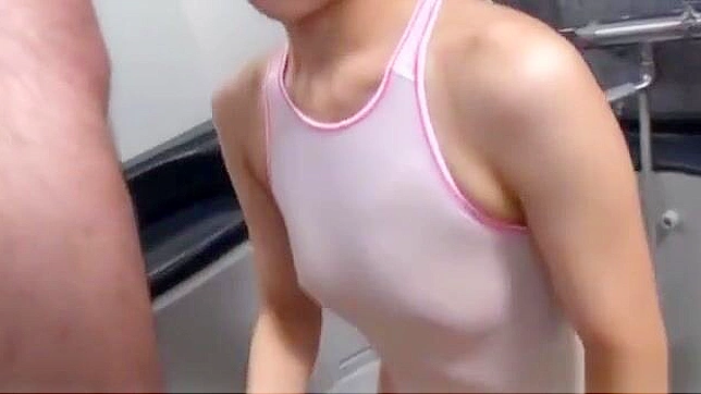 欢庆JAV女星枫秋月紧致宝盒的诱人快乐