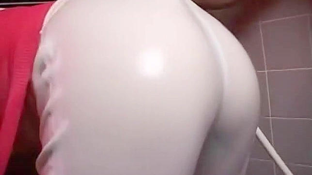 日本魅惑女巫奉上震撼口交必看JAV影片