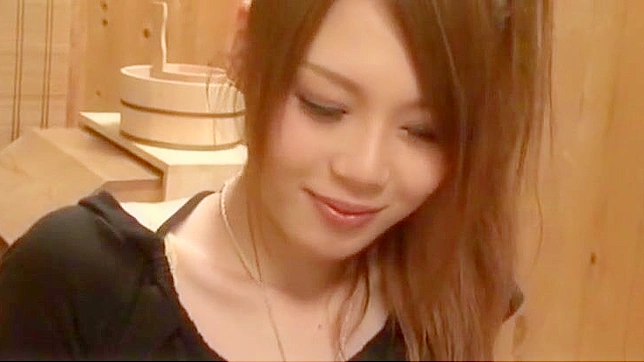 介绍佐月诗织—你的新宠JAV女巫在激情后入式中的魅力！