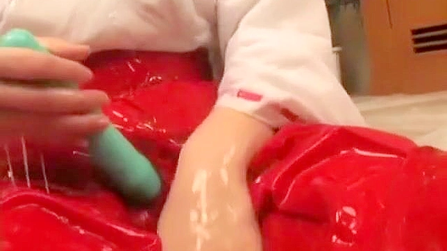 准备好迎接这些诱人的JAV明星带来的极致乐趣吧!雪见沙也、辻佐纪和星月光!