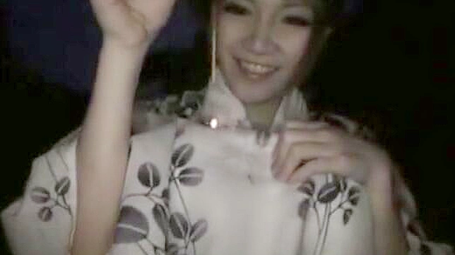 梦露雪乃的惊艳淋浴自慰秀—必看日式成人视频！