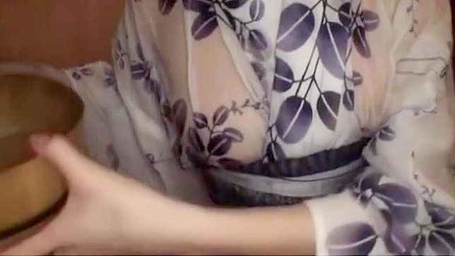 梦露雪乃的惊艳淋浴自慰秀—必看日式成人视频！