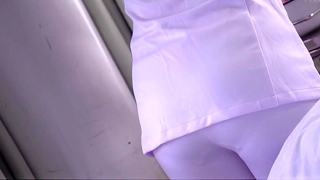 享受成熟护士高超的口技带来的欢愉！