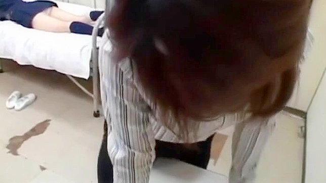 探索这位迷人的熟女在独家JAV影片中的魅力