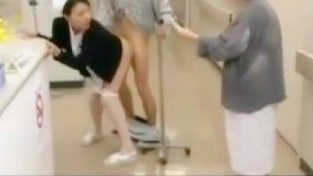 日式护士提供顶级服务～放松让她照顾你吧