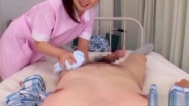 垂涎欲滴的JAV美女愉悦巨大的阳具