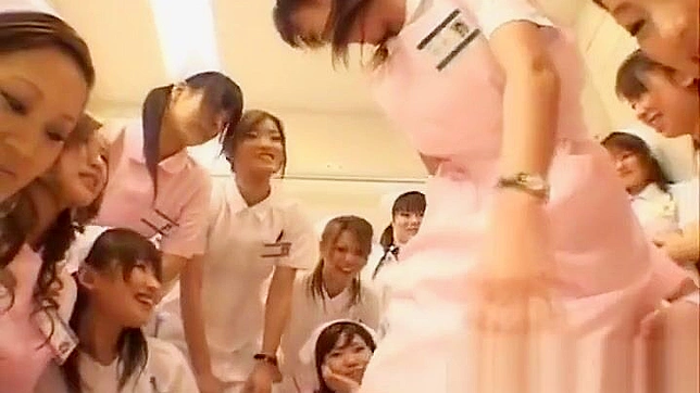 日本无码女优释放欲望~调皮护士接管第二部分