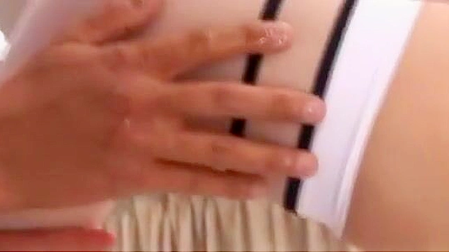 日本护士是性感女神！吉川优的魅惑角色扮演