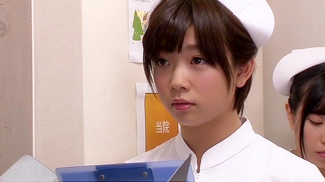 热辣日本护士制服女郎奉上超赞手淫体验