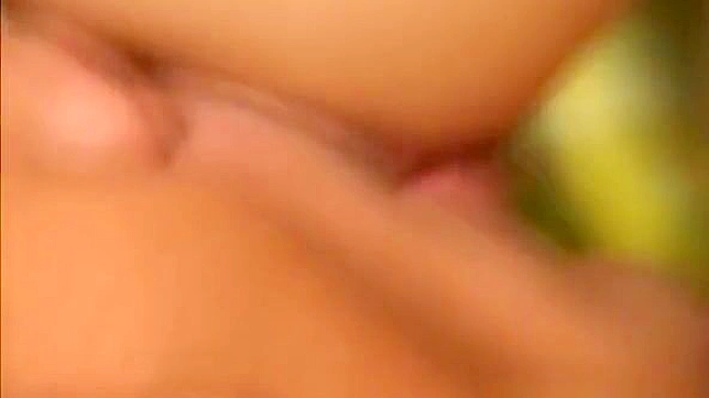 日本美女Kinu Misawa扮演护士与男友激情做爱