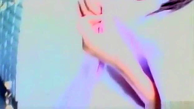 超赞白色内裤激起日本护士欲火令他迅速高潮