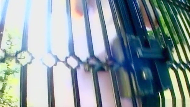 超赞白色内裤激起日本护士欲火令他迅速高潮