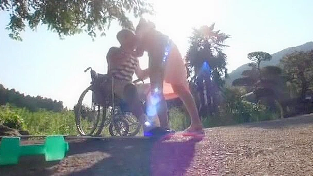 松田舞的诱惑性舔阴在独家日本JAV情侣视频中