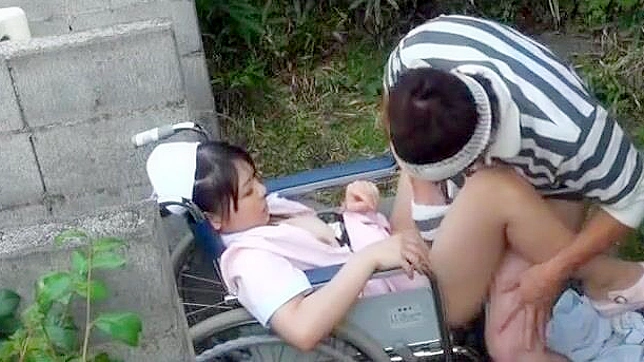 松田舞的诱惑性舔阴在独家日本JAV情侣视频中