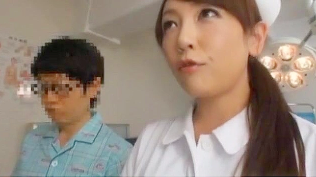 日本美女岛由莉亚的性感护士角色在史上最棒JAV场景中!!