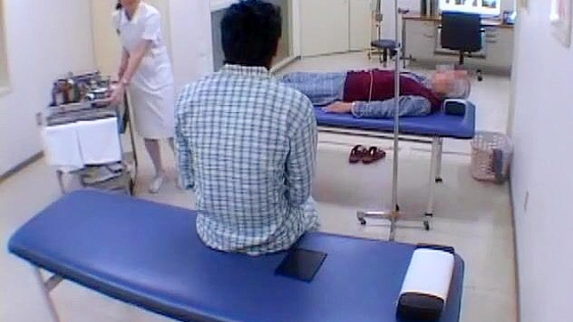 观看精彩的JAV女优望美朝仓、月光蓝和日向小波的火热片段