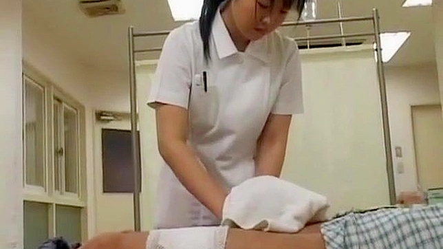 观看精彩的JAV女优望美朝仓、月光蓝和日向小波的火热片段