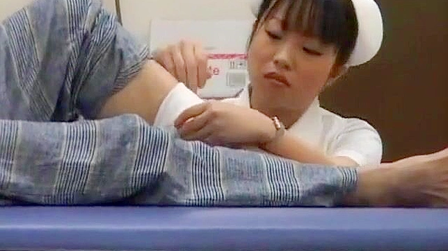 观看精彩的JAV女优望美朝仓、月光蓝和日向小波的火热片段