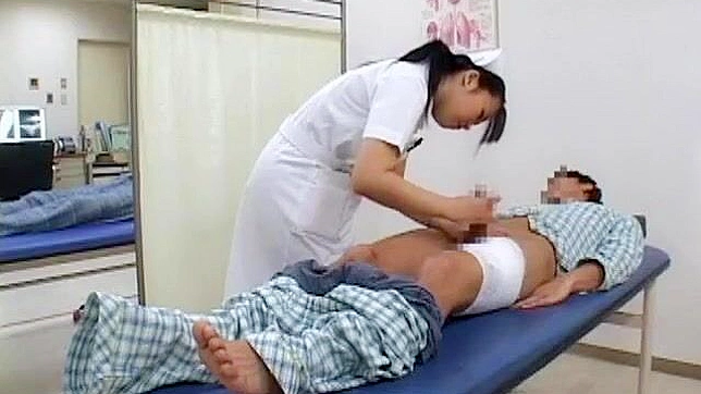 观看精彩的JAV女优望美朝仓、月光蓝和日向小波的火热片段