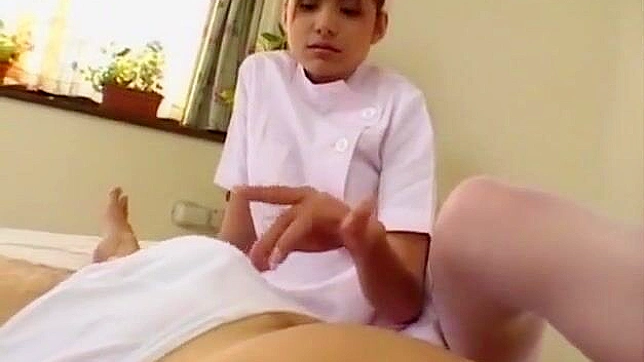 渴望在这部JAV片段中体验日本美女的小胸美味口交诱惑