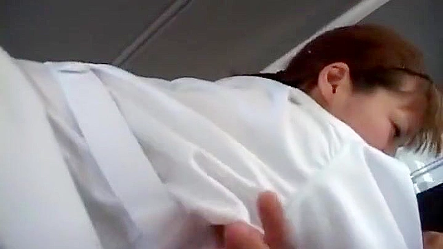 日式护士与扮演猫的病患激情缠绵至高潮