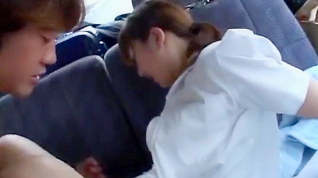 日式护士与扮演猫的病患激情缠绵至高潮