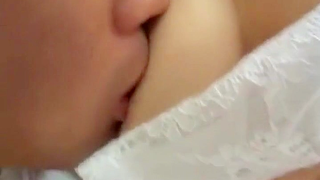 日式护士与扮演猫的病患激情缠绵至高潮