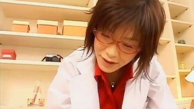 JAV女神上原花美变身辣情医生 稳健抽插带来激情体验