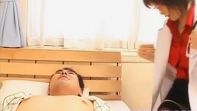 JAV女神上原花美变身辣情医生 稳健抽插带来激情体验