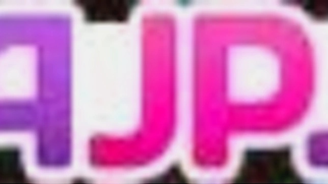 与花咲由衣的毛茸蜜穴和新震动器体验极致快感！