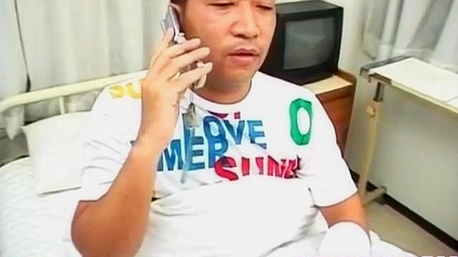 释放欲望与Saki Mutoh~多毛蜜穴被阳具和情趣用品征服