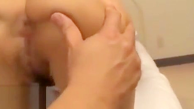 注意！日本护士发现病人自慰~ 必看的调皮医疗角色扮演场景